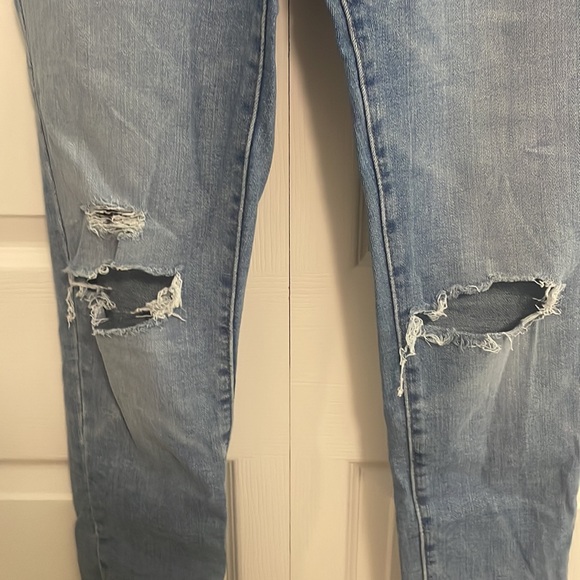 Levi’s 29 | Skinny High Rise Distressed Jeans - Picture 2 of 6